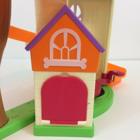 Disney Junior Puppy Dog Pals House Doghouse Playset Toy With 3 Figures Just Play - Picture 5 of 9